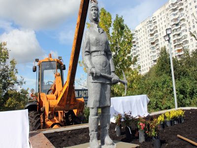 Благоустройство памятника в Южном Чертаново г. Москва