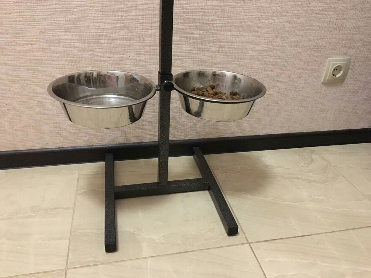 Миска с подставкой для дом.питомцев малая HB 11