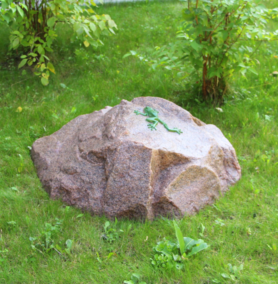 Камень декоративный Лягушка (Камница) d85