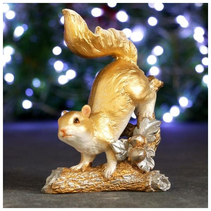 Фигура садовая Бельчонок на ветке