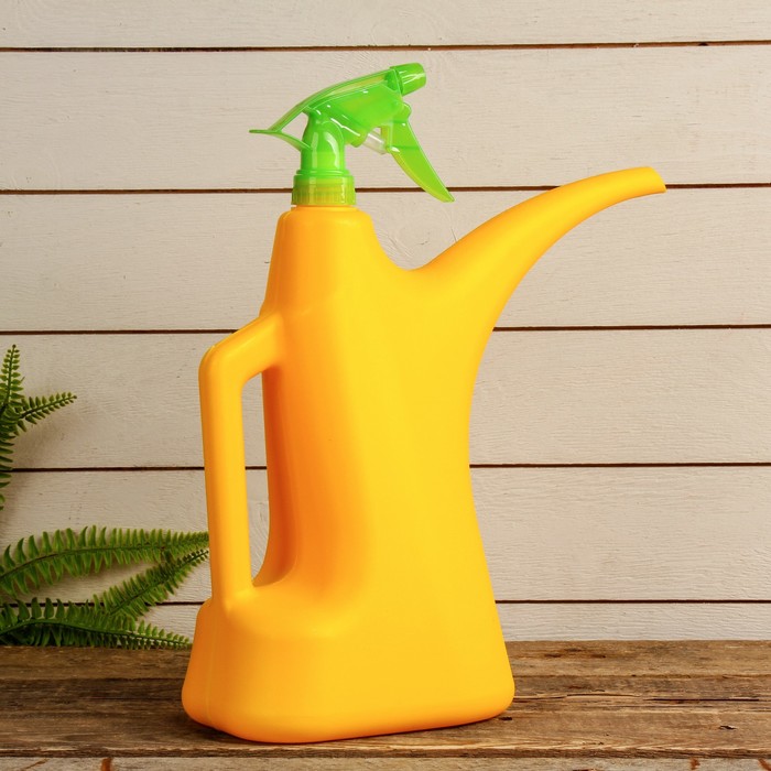 Лейка 2л с распылителем