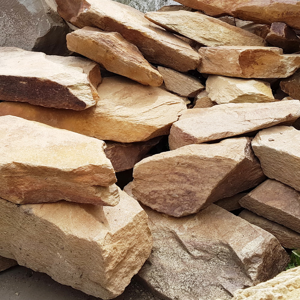 Постелистый бут Желтый с рис из песчаника