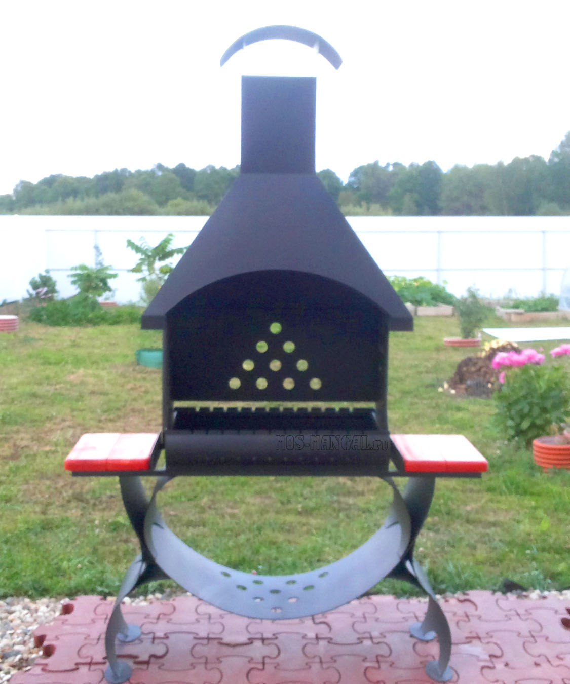 Мангал с трубой