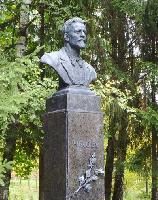 Посадка деревьев из «Южного» в Музее А.П.Чехова, Мелихово.