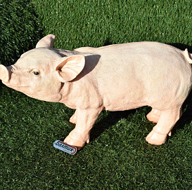 Фигура садовая Поросенок белый