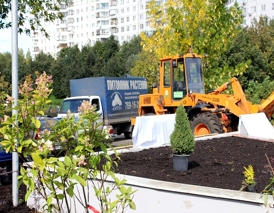 Благоустройство территории возле памятника в Южном Чертаново г. Москва – Южный Благоустройство