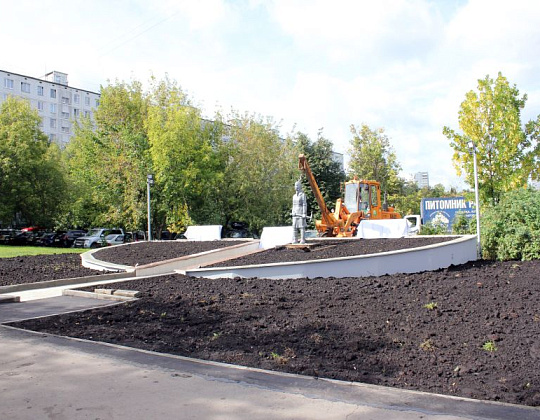 Благоустройство территории возле памятника в Южном Чертаново г. Москва – Южный Установка памятника