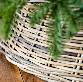 Плетёная корзина МЕЛАНЖ для декорирования основания елки, серая с бежевым, 75х20 см, National Tree C