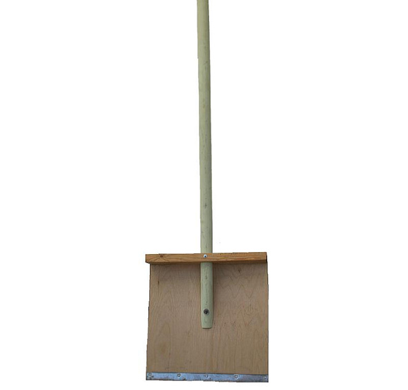 Лопата снеговая деревянная 33*33 мм