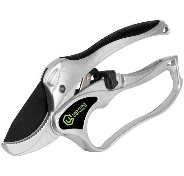 Секатор титановый Центроинструмент 0233