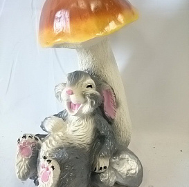 Фигура садовая Гриб белый с зайцем Н-30см