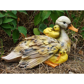 Фигура садовая Утка пятнистая Н-22 см 