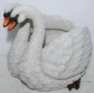 Кашпо Два лебедя НР101051