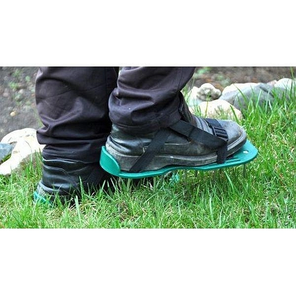 Аэратор ножной для газона ЕЖИК 9710