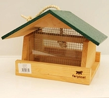 Кормушка из дерева 2