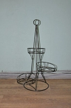 Подставка настольная Пирамидка на 3 горшка