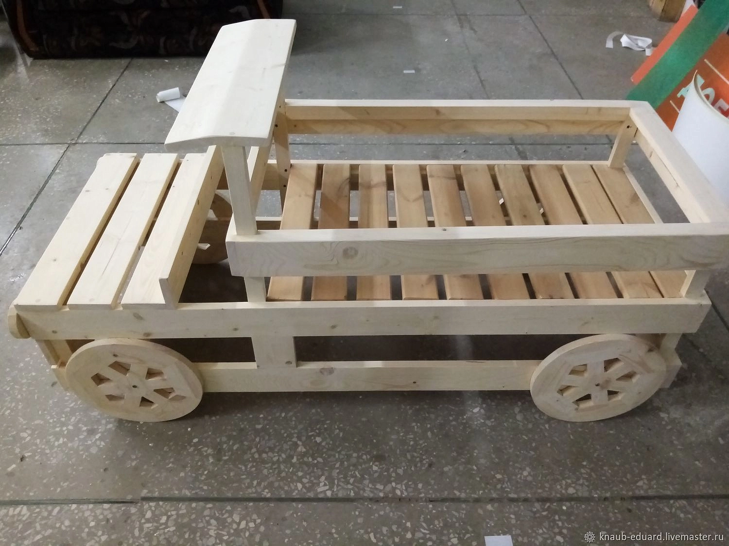 Цветочница Автомобиль