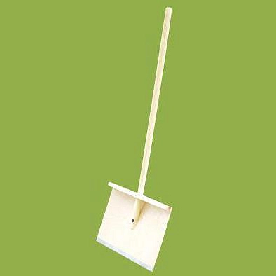 Лопата снеговая деревянная