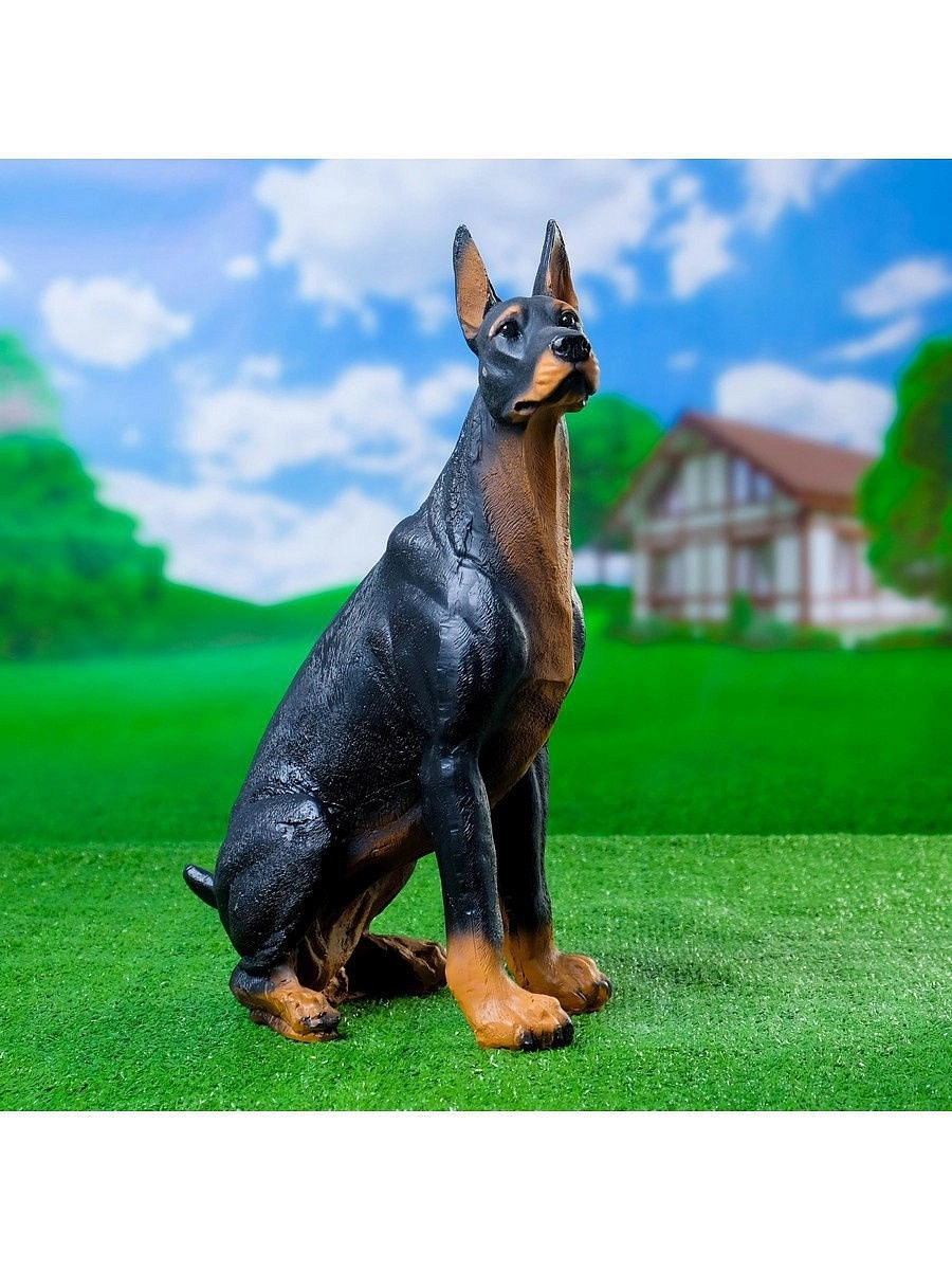 Фигура садовая Доберман сидит 