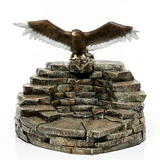 Фонтан Орел на камнях U08308 (Айронкр)