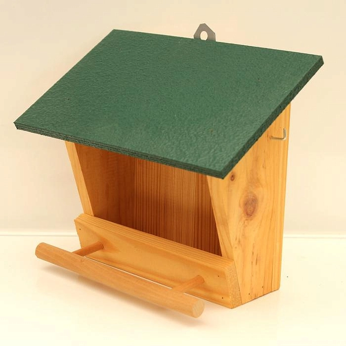 Кормушка из дерева 3