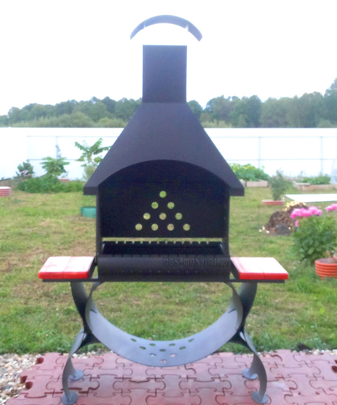 Мангал с трубой